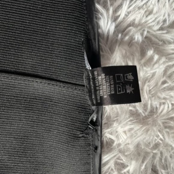 URBAN BEHAVIOR, Black Bodycon Mini Skirt, Size M. - Picture 4 of 5